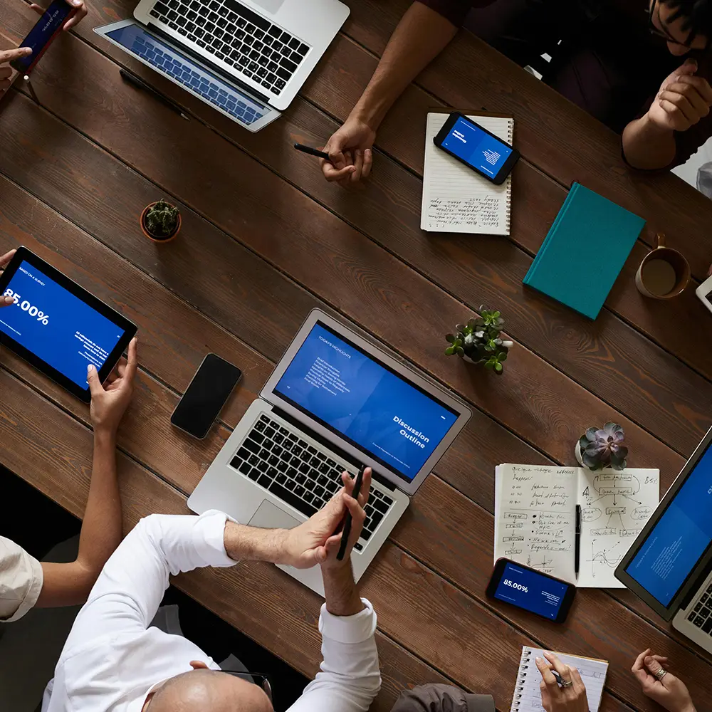 VRA Technologies people using devices VRA Technologies people using devices image